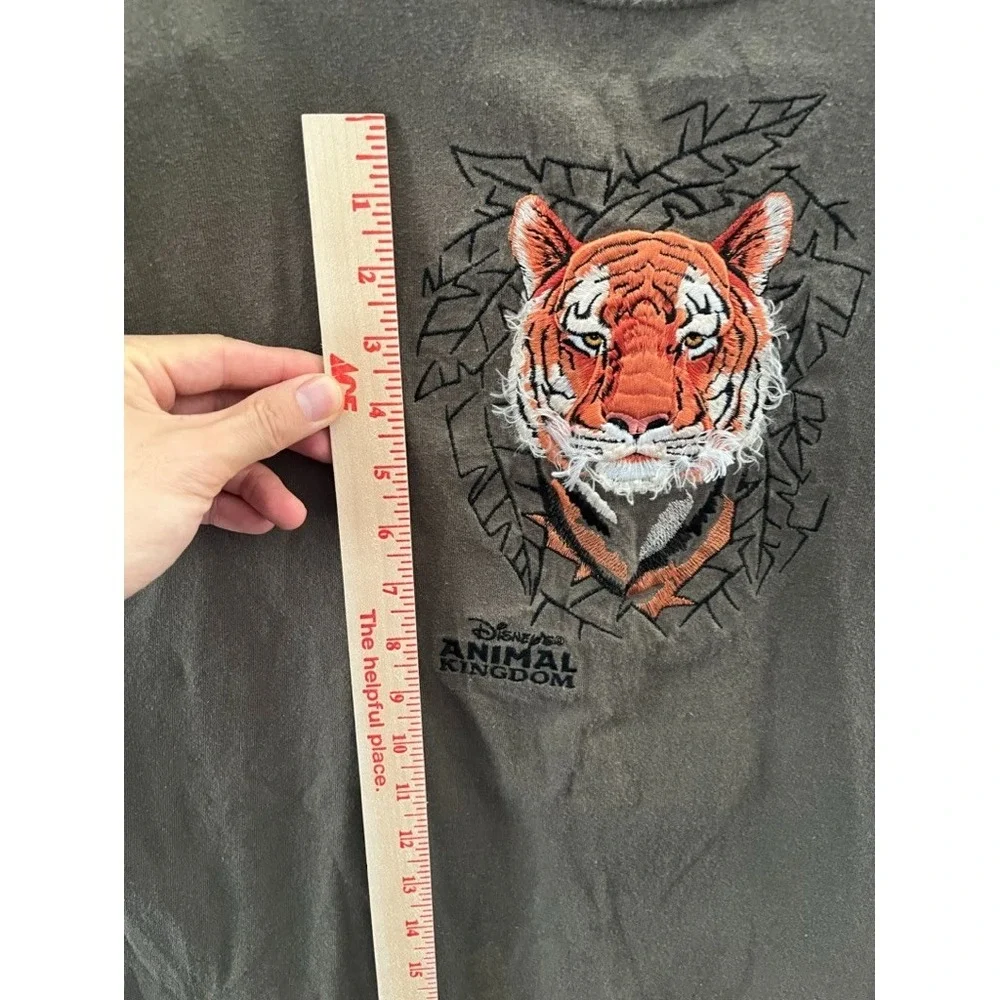 Vintage Disney Animal Kingdom Embroidered Tiger Brown T-Shirt XL